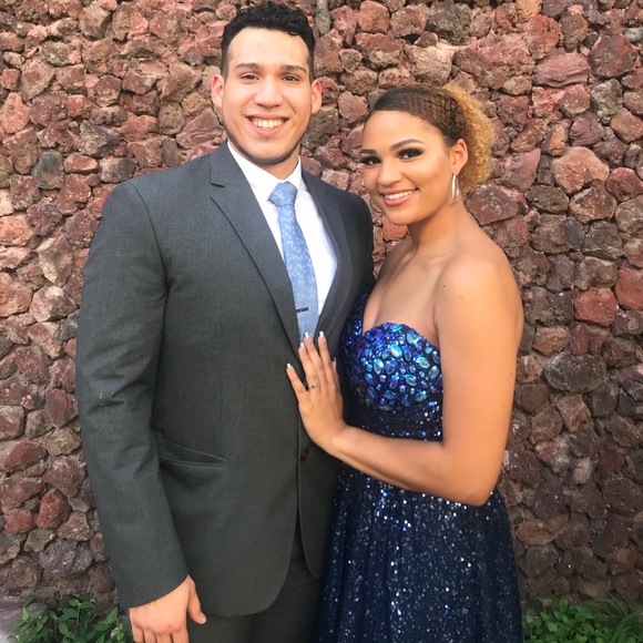 Fully embellished formal gown - Picture 3 of 5